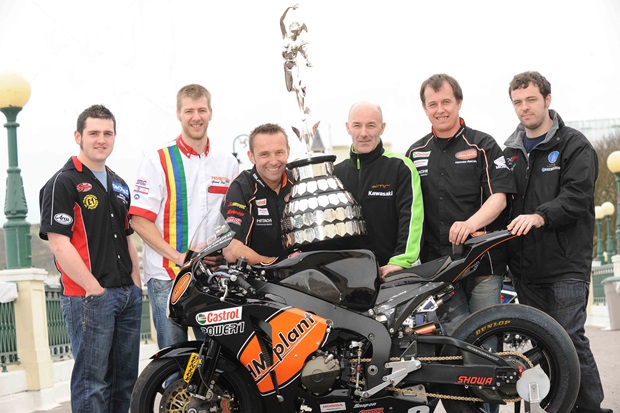 Experience the 2010 Isle of Man TT (Stephen Davison)